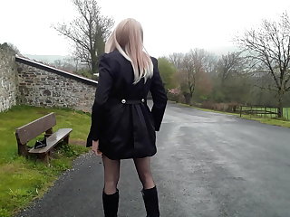 Outdoor Crossdresser themidnightminx strip fail