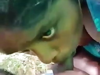 Svart Tamil couple, outdoor blowjob with audio..